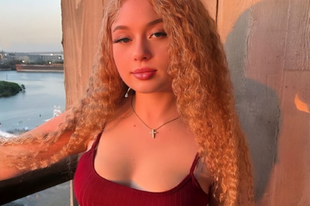 Coco Bliss Age , Career, Family, Net Worth, Height Bio 2024.